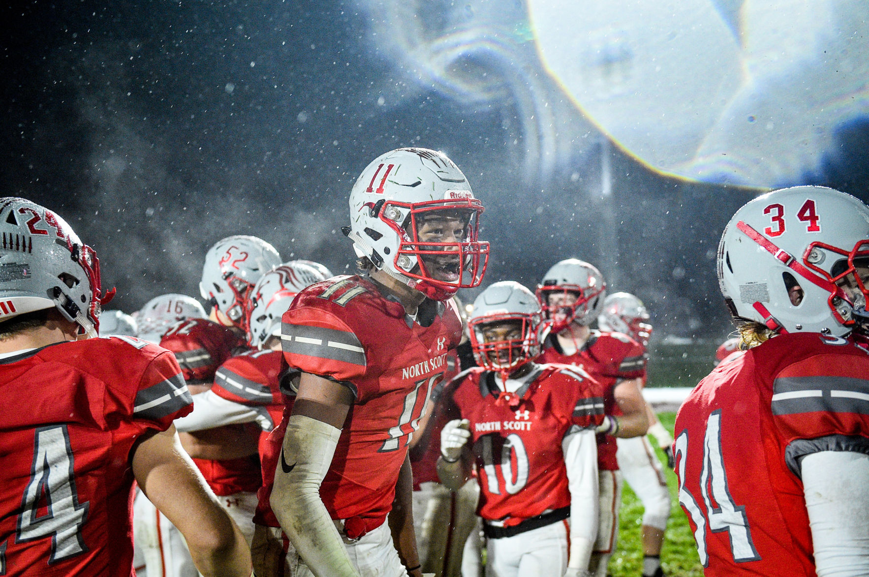 110119-qct-spt-ns-xavier-fball-069a.jpg